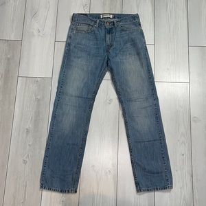 Levis Straight Fit 505 32x 32 light wash blue jeans in good condition